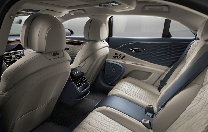 Illustration for article titled The 2020 Bentley Flying Spur is for When a Whole Building Needs to do 207 MPH